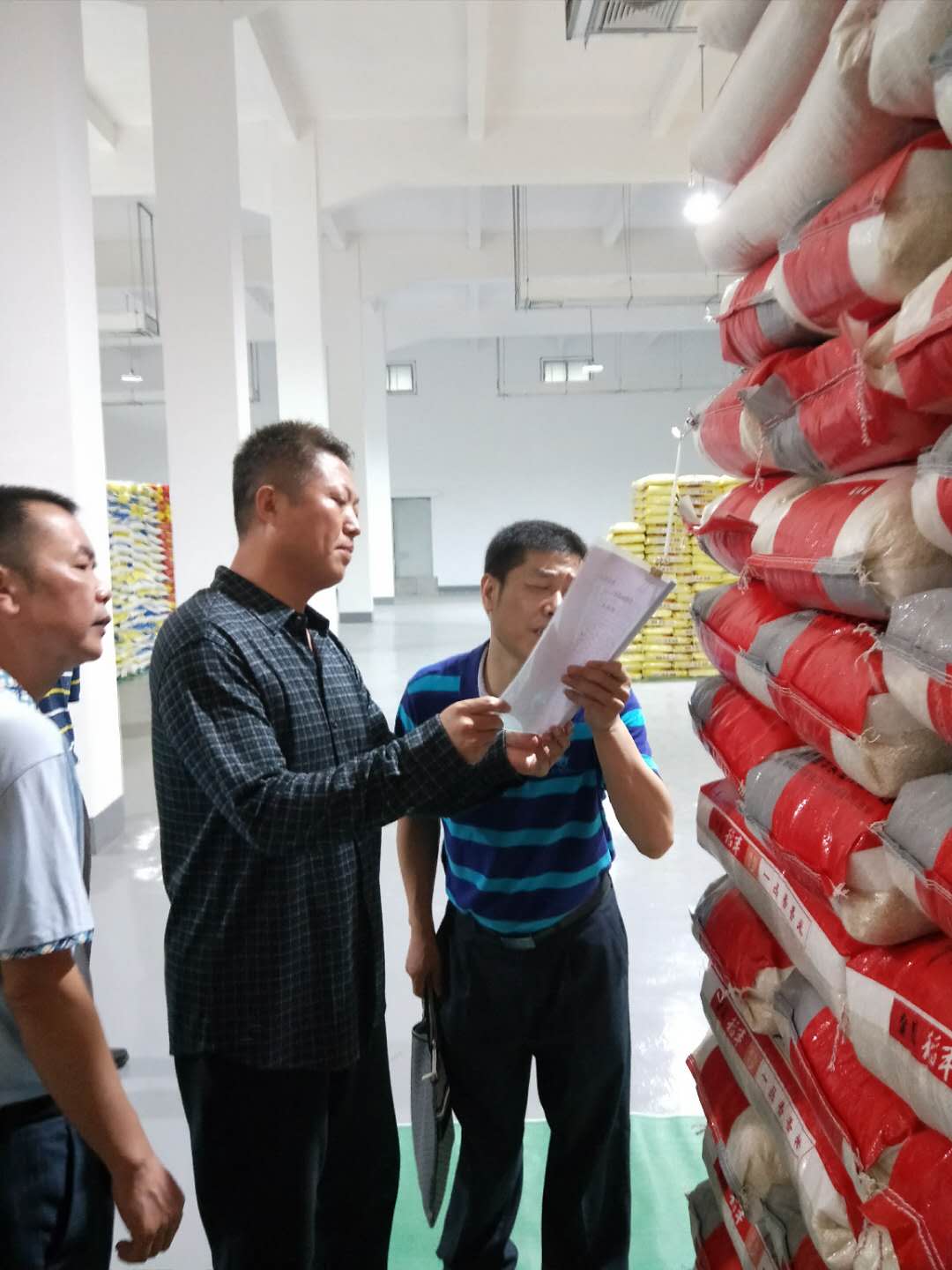 省粮食和物资储备局邢卫华副局长率队开展大清查普查阶段省级督查工作_20190520165339.jpg
