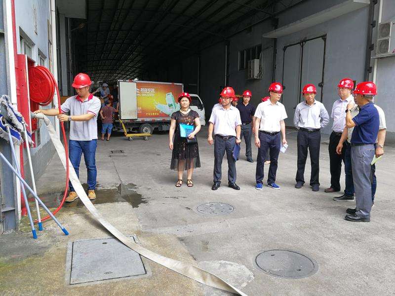 省人大代表督导巡视政策性粮食库存大清查普查工作c9986812b16ea7d3c1b312844eea8f9.jpg